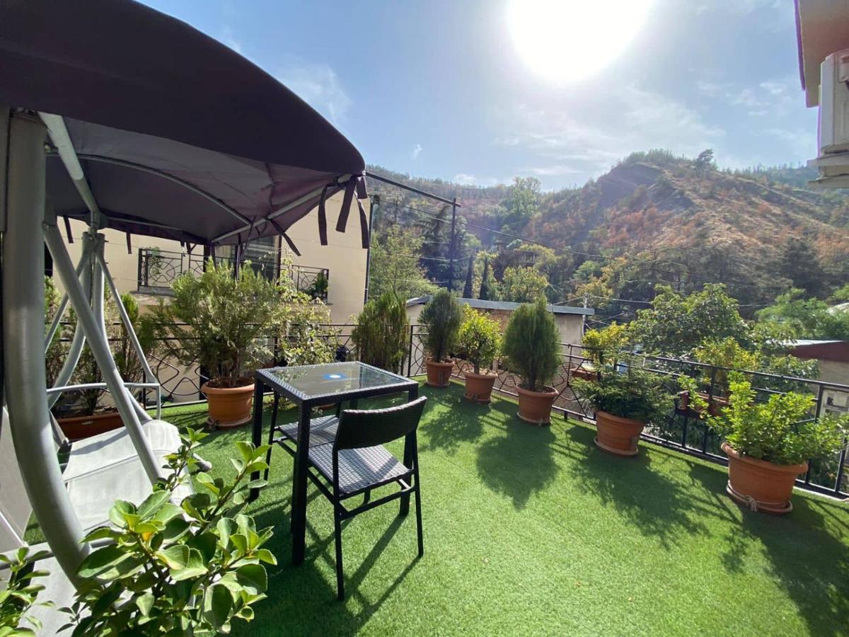 Brand New Apartment With Terrace Tbilisi Exterior photo