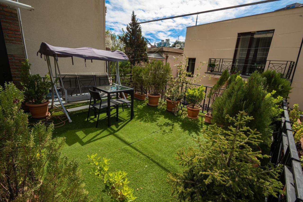 Brand New Apartment With Terrace Tbilisi Exterior photo