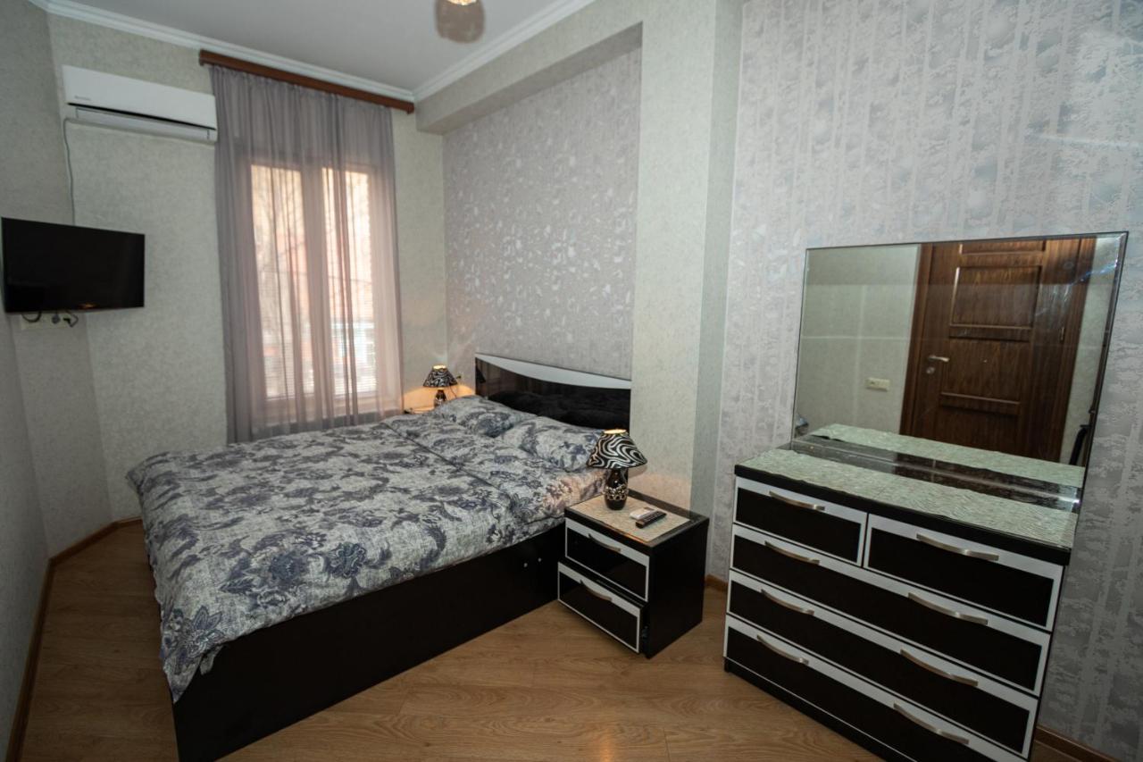 Brand New Apartment With Terrace Tbilisi Exterior photo