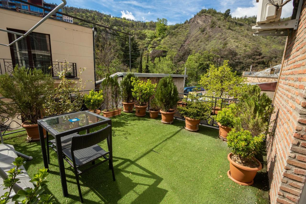 Brand New Apartment With Terrace Tbilisi Exterior photo