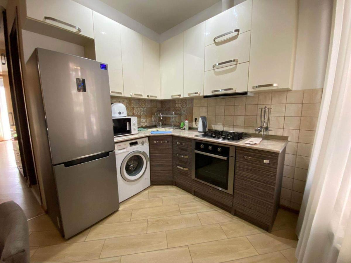 Brand New Apartment With Terrace Tbilisi Exterior photo