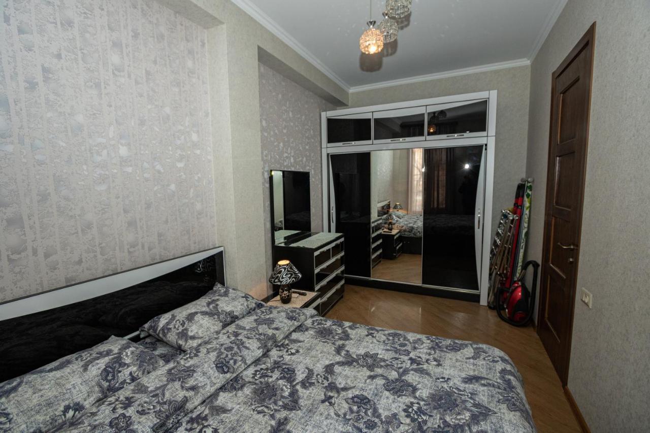 Brand New Apartment With Terrace Tbilisi Exterior photo