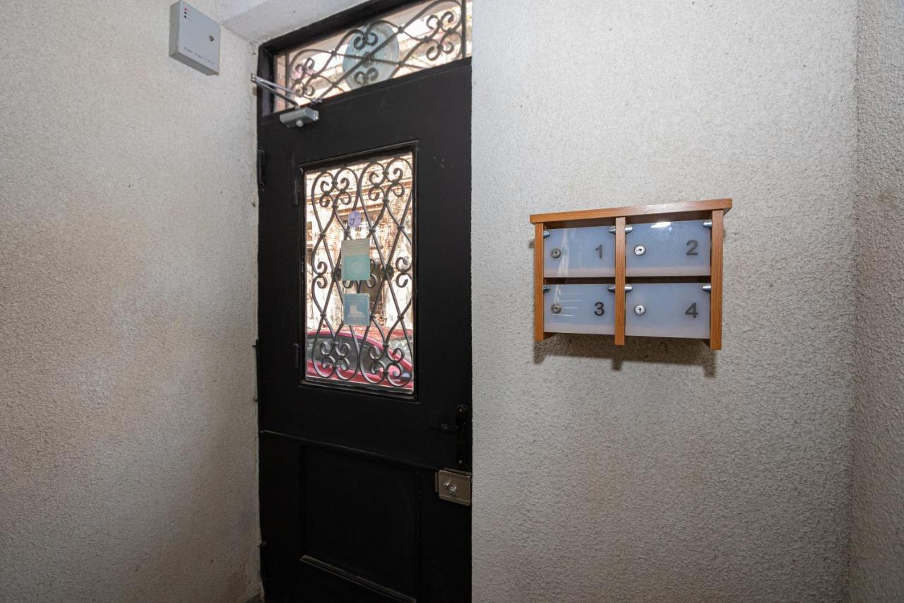 Brand New Apartment With Terrace Tbilisi Exterior photo
