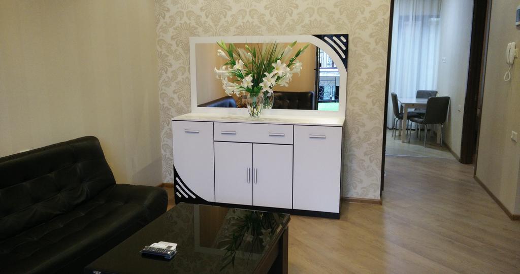 Brand New Apartment With Terrace Tbilisi Exterior photo